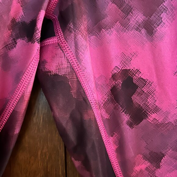 Lululemon Capri Size 4 - Picture 2 of 3